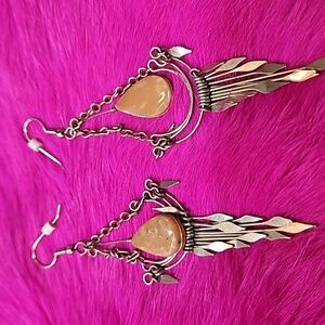 NWT NEUTRAL TEARDROP‎ SILVER DELICATE DANGLE EARRINGS PIERCED